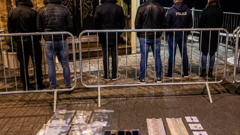 Razziasorozat a Balaton-parton: droghálózatot felszámoltak, bezárt klubok és feketén dolgozó árusok