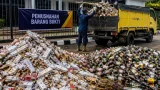Bea Cukai Sampit Musnahkan 799.440 Batang Rokok dan 4.200 Liter MMEA Ilegal