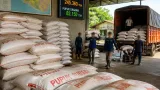 Karawang Pastikan Stok Pupuk Subsidi Aman Menjelang Musim Tanam Ketiga