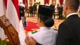 Paskibraka Papua Tengah Menangis Haru Saat Video Call dengan Orangtua Didampingi Wapres di Istana