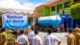 Yayasan Same Same Berkah Salurkan Bantuan Air Bersih untuk SMPN 6 Sungailiat