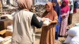 YBM PLN Salurkan Paket dan Uang Saku bagi Korban Kebakaran di Antasan Senor, Martapura
