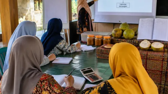 Magelang: Pelatihan Manajemen Usaha Perkuat Kelompok Wanita Tani Penghasil Gula Kelapa