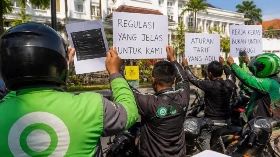 Pengemudi Ojol di Cirebon Pertanyakan Klaim Pendapatan Naik, Minta Regulasi Khusus