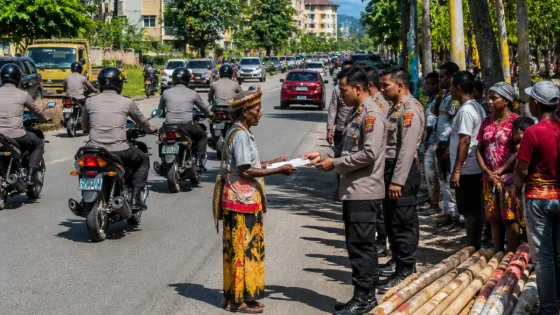 Warga Buka Palang di Jalan Cenderawasih, Sengketa Tanah di Timika Diserahkan ke LEMASA