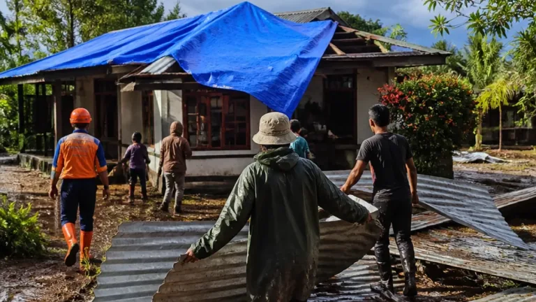 Angin Kencang Rusak Atap Rumah di Pagar Alam, BPBD Turun Tangan