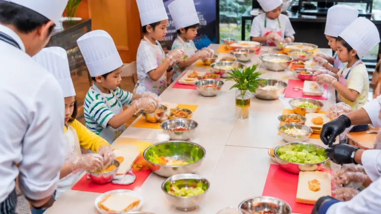 Aston Banyuwangi Hadirkan Keceriaan untuk Anak Pejuang Kanker Lewat Program Kepedulian