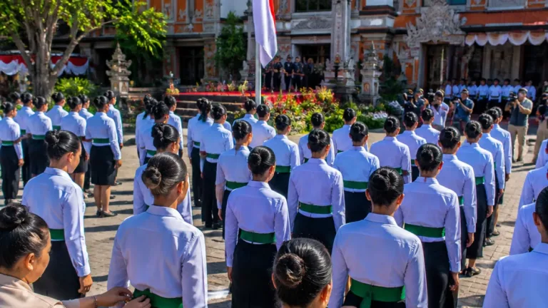 Denpasar Kukuhkan 78 Paskibraka untuk Pengibaran Merah Putih pada 17 Agustus