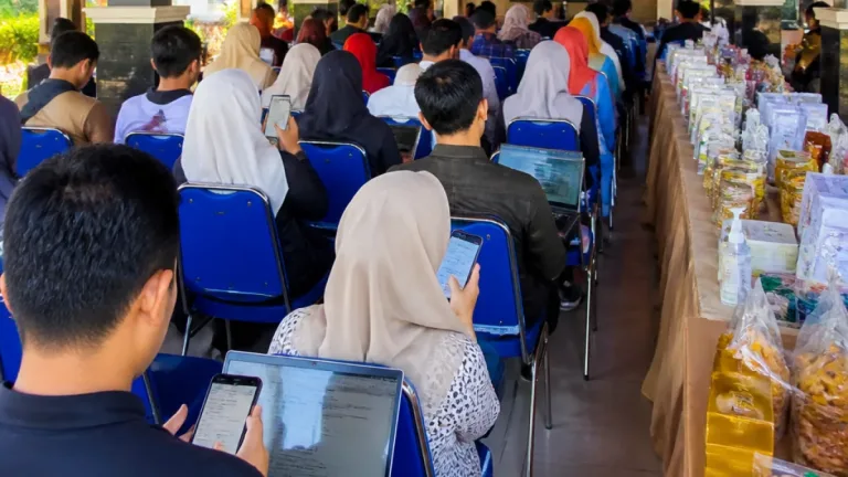 Desa Cermen Gresik Genjot UMKM dengan Pelatihan Digital Marketing