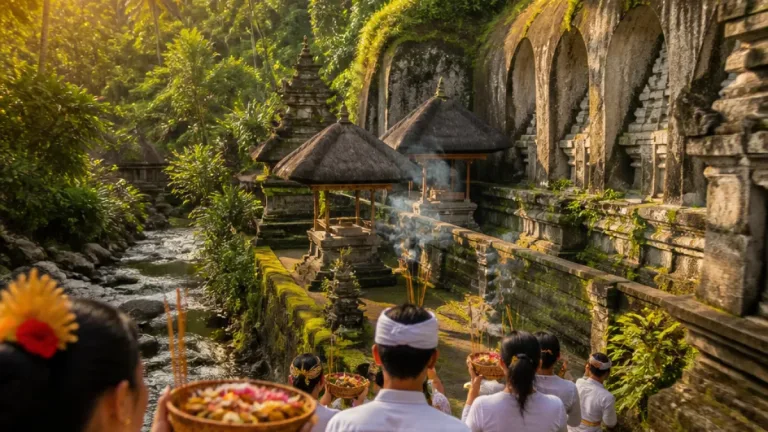 Gianyar Perkuat Perlindungan Cagar Budaya Gunung Kawi Lewat Peninjauan dan Persembahyangan