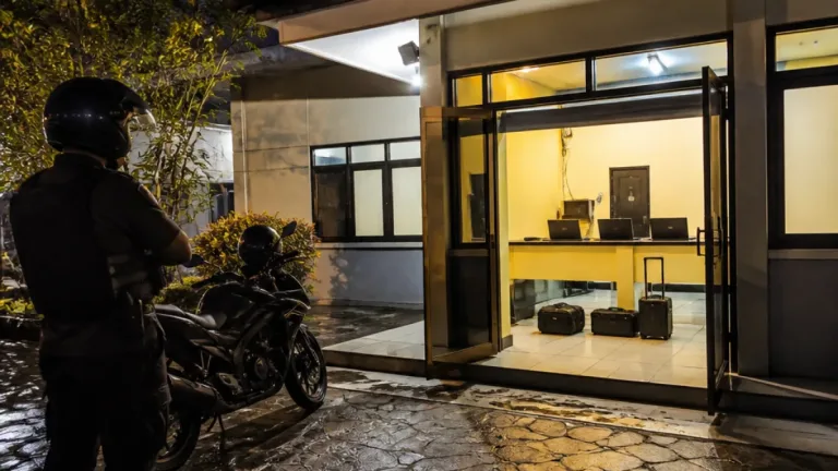 Kantor Desa Bacem di Blitar Dibobol, Dua Laptop dan Dua Proyektor Raib