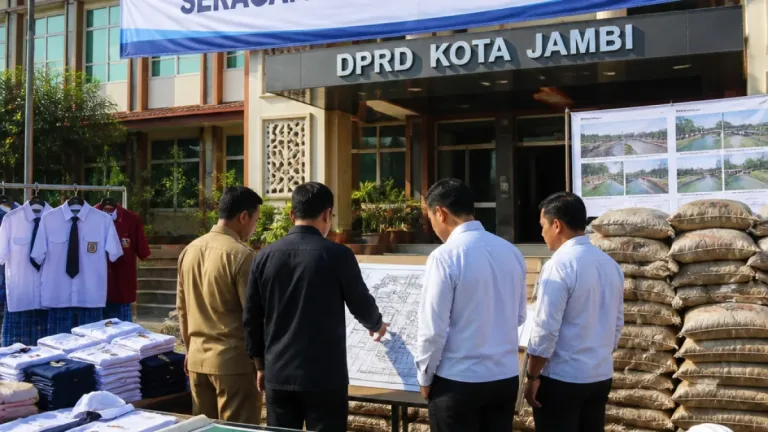 Kemas Faried Dorong Jambi Bebas Banjir dan Program Seragam Sekolah Gratis 2027