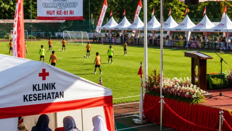 Kendari Buka Kejuaraan Sepak Bola SD Terpadu: Olahraga, GPM, UMKM, dan Layanan Kesehatan