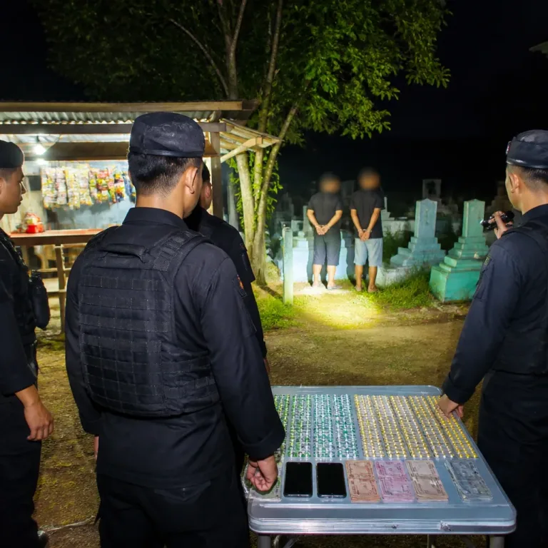 Polresta Karawang Tangkap Dua Diduga Pengedar OKT Usai Pengejaran di TPU