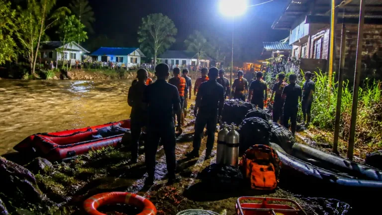 Mandi di Batang Nareh Berujung Duka: Satu Tewas, Satu Masih Hilang