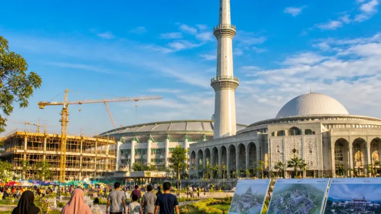 Pemkab Bogor Kembangkan Masjid Nurul Wathon sebagai Kawasan Wisata Religi
