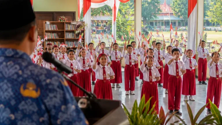 Penasihat DWP Kemensos Motivasi Siswa Sekolah Rakyat 3 Lampung Selatan pada HUT ke-81