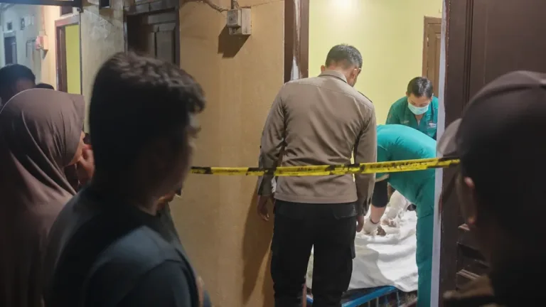 Penemuan Mayat Pria di Kos Tontouan Luwuk, Polresta Banggai Lakukan Pemeriksaan TKP