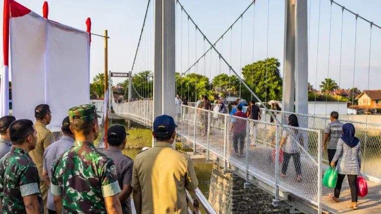 Peresmian Jembatan Garuda di Genting Kalianak Permudah Mobilitas Warga Surabaya