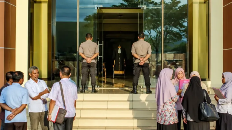 Pergantian Kepemimpinan PN Luwuk dan Sengketa Tanjung Sari Picu Kekhawatiran Publik di Luwuk