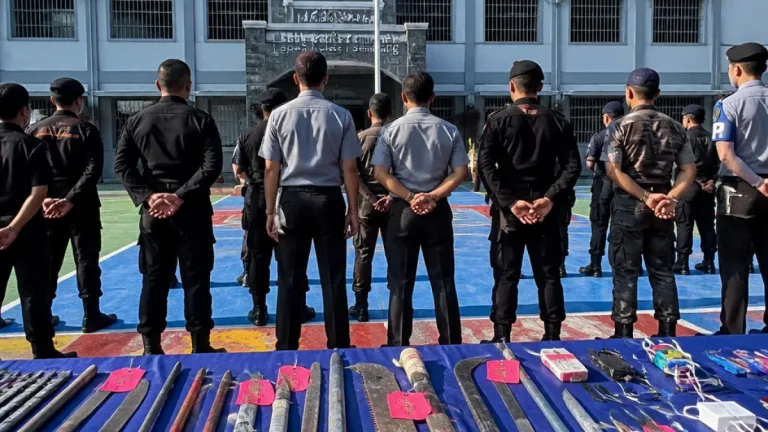 Razia Gabungan di Lapas Kelas I Semarang Temukan Senjata Tajam Rakitan