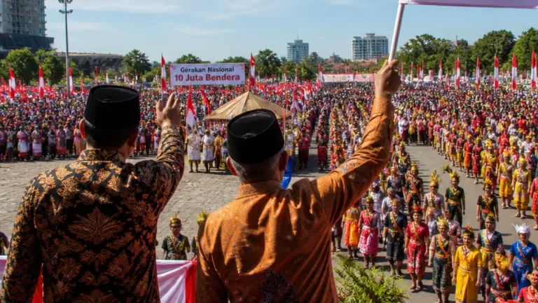 Ribuan Warga Padati Pawai Pembangunan dan Budaya Nusantara di Batam