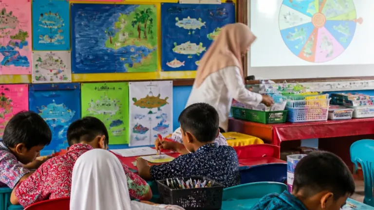 Sungailiat: SD Maria Goretti Terapkan Proyek Infografis untuk Pembelajaran IPAS Kelas V