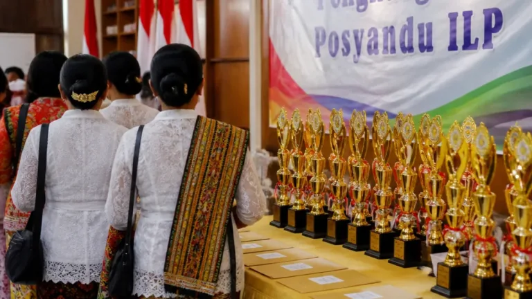 Tujuh Posyandu Terbaik di Papua Barat Terima Penghargaan dan Dana Pembinaan
