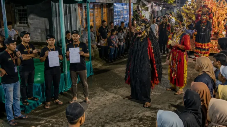 Viral Parade di Pekalongan: Panitia dan Peserta Minta Maaf Setelah Penampilan Mirip Ritual