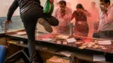 Nagpur: Man Throws Chilli Powder, Steals ₹4.53 Lakh from SBI Branch in Sakkardara