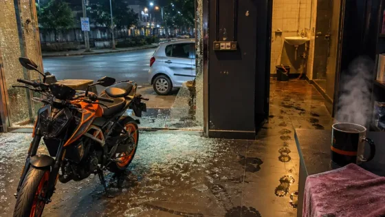 Varanasi: Man spends hours inside showroom before riding off on brand-new KTM