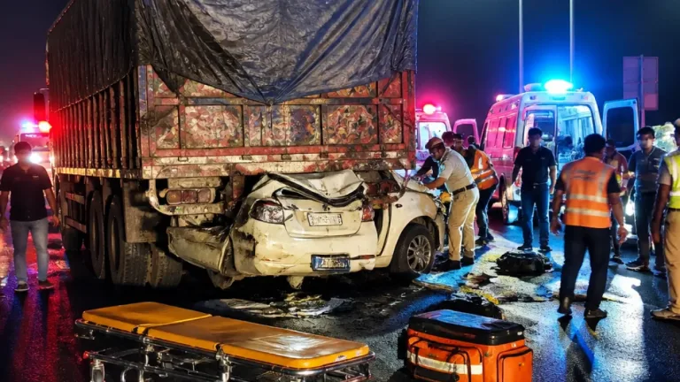 Four Members of Family Killed, Five Injured After Car Ploughs Into Parked Truck on Delhi‑Mumbai Expressway