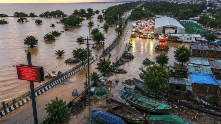 IMD issues red alert for Odisha as low‑pressure system brings very heavy rain, flood risk
