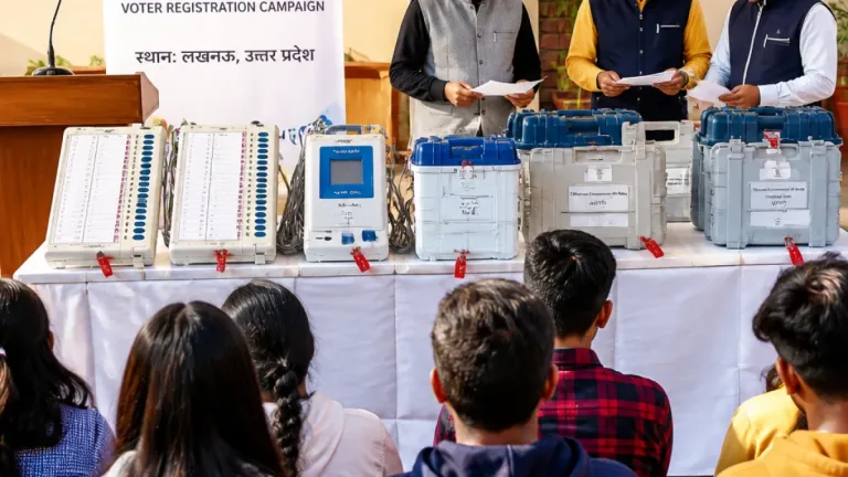 Lucknow: CEC Kumar assures students EVMs have no internet or Bluetooth connectivity