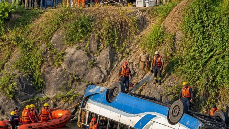 Over 20 feared trapped as government bus overturns into river in Tenkasi; rescue under way