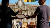 Clara Brugada entrega las llaves de la Ciudad de México a Angela Davis y la reconoce por su trayectoria