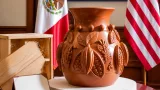 Colima: devuelve Instituto de EU una vasija prehispánica con representación del cacao