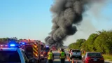 Incendio junto a la carretera Victoria–Matamoros reduce visibilidad y activa Plan Tamaulipas