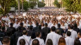 Miles marchan en Culiacán en demanda de paz tras oleada de violencia
