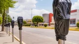 Naucalpan mantiene suspendido programa de parquímetros en Ciudad Satélite; dispositivos siguen cubiertos