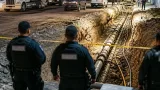 Santa Catarina: cateo federal asegura tomas clandestinas, pipa y arma en zona industrial