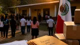Sheinbaum destina recursos recuperados del caso García Luna a escuelas de La Montaña de Guerrero