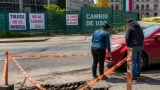 Toluca: críticas por baches y proyectos inmobiliarios mientras el alcalde se registra en Morena