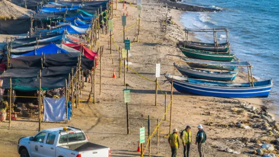 Capitanía de Puerto de Veracruz coordina desembarco y atención de 3 náufragos tras naufragio