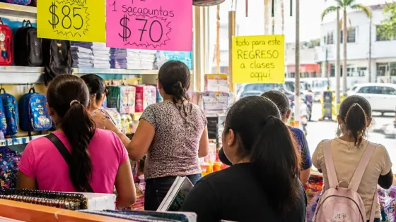 Compras de último momento dan alivio parcial a papelerías de Ciudad del Carmen