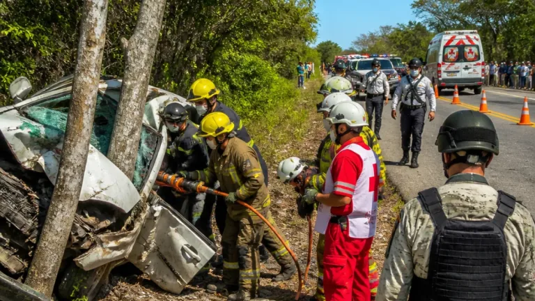 Accidente en la vía Frontera–Ciudad del Carmen deja seis lesionados y cierre temporal de la carretera