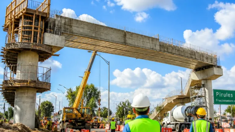 Avanza 45% construcción de puente peatonal en Segundo Anillo Poniente de Aguascalientes