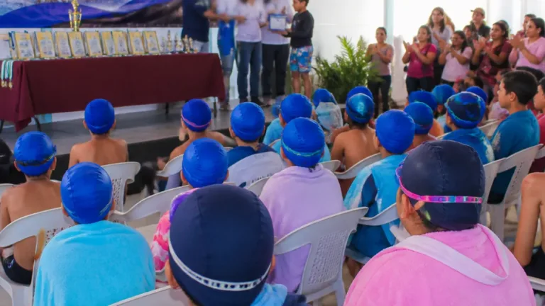 Comalcalco impulsa a jóvenes nadadores en la Segunda Copa Acuática