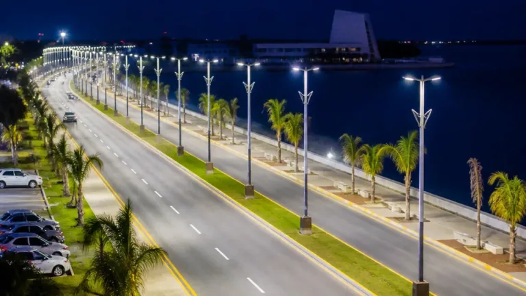 Concluye primera etapa de nuevo alumbrado en Boulevard Bahía; beneficia a 31,000 habitantes