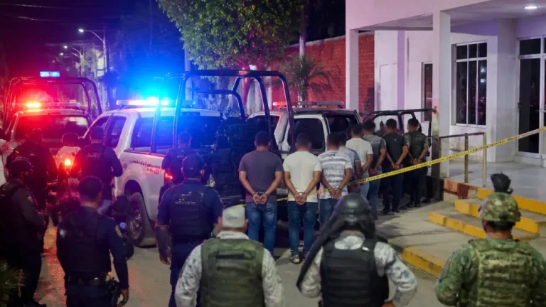 Detienen a director de Movilidad de Tlapa; 71 personas fueron presentadas por operar como policías sin acreditación